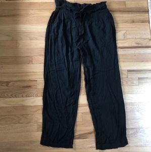 America Eagle soft breezy tapered paperbag pants